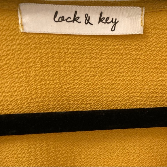 Lock & Key mustard yellow wrap cropped blouse - Picture 2 of 3